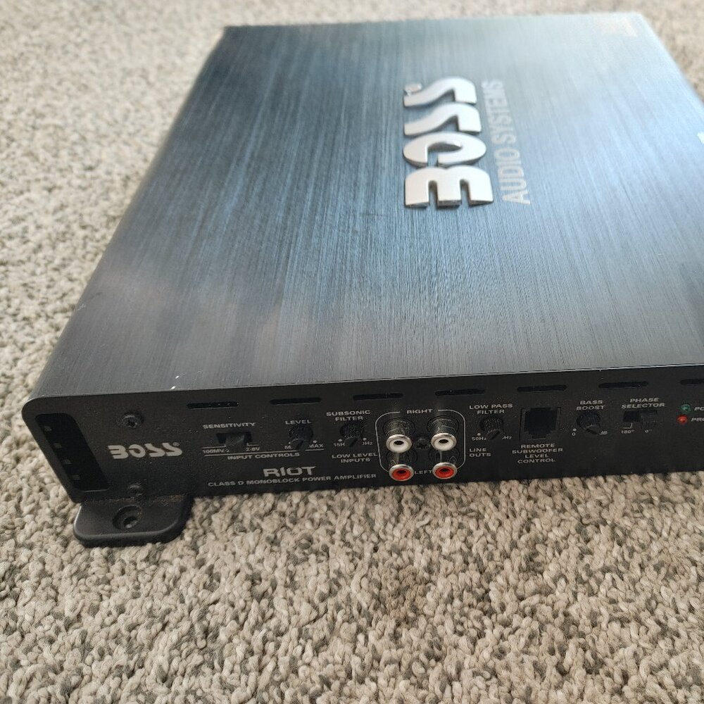 Boss Audio System R3400D Power Amplifier - Picture 5 of 9